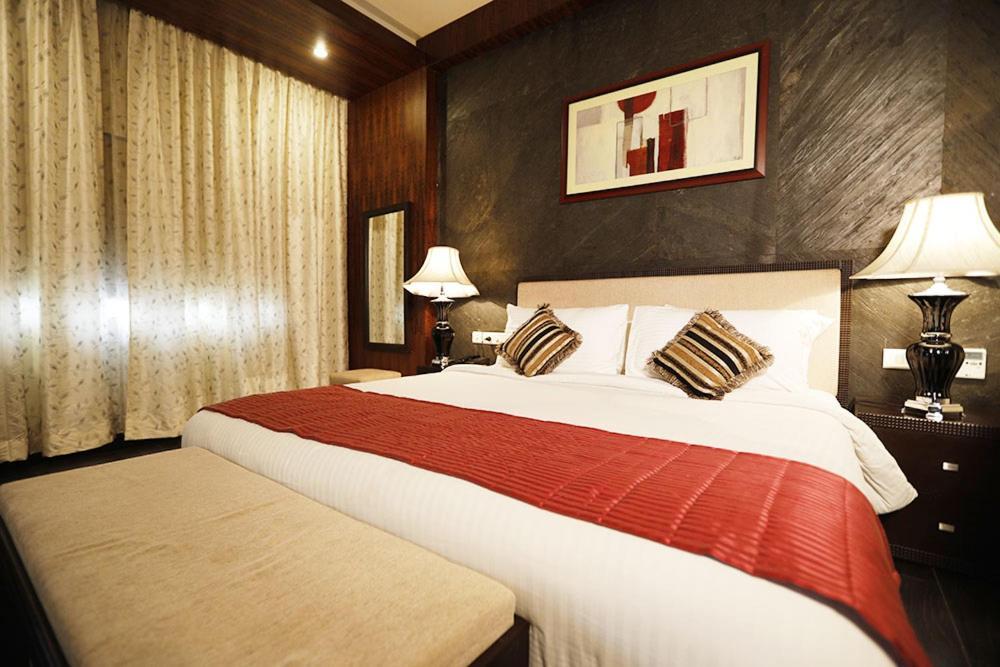 Hotel Excellency Bhubaneswar Zewnętrze zdjęcie
